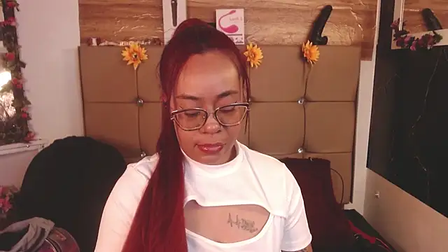 MIA  SPENCER online show from April 30, 2026, 8:57 pm
