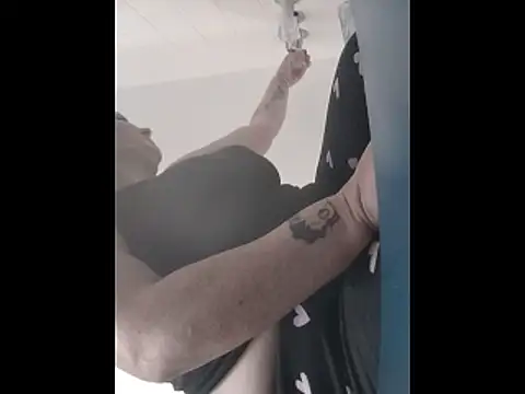 Snapshot of nakedgarbageperson chatting on October 28, 2025, 1:03 pm nakedgarbageperson online show from October 28, 2025, 1:03 pm