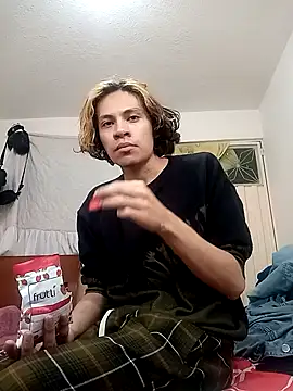 kittymutant99 online show from November 4, 2025, 6:18 pm