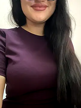 Molly-molly- online show from November 7, 2025, 10:59 am