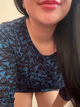 Molly-molly- online show from November 11, 2025, 11:10 am