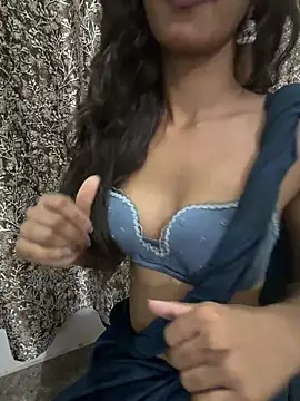 Snapshot of Drive_girl chatting on May 15, 2026, 7:32 pm Drive girl online show from May 15, 2026, 7:32 pm
