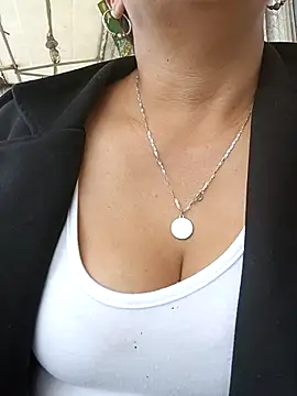 Misshot 01 online show from September 16, 2025, 8:54 pm