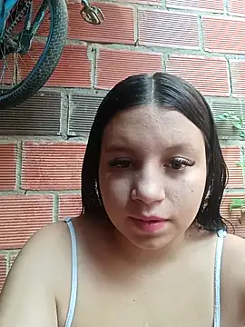 Snapshot of Shell_Latina chatting on October 20, 2025, 1:44 pm Shell Latina online show from October 20, 2025, 1:44 pm