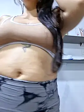 Snapshot of Shell_Latina chatting on June 17, 2026, 12:24 am Shell Latina online show from June 17, 2026, 12:24 am