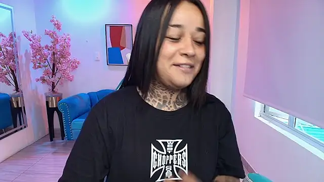 Snapshot of Black_roseee chatting on December 1, 2025, 7:41 pm Black roseee online show from December 1, 2025, 7:41 pm