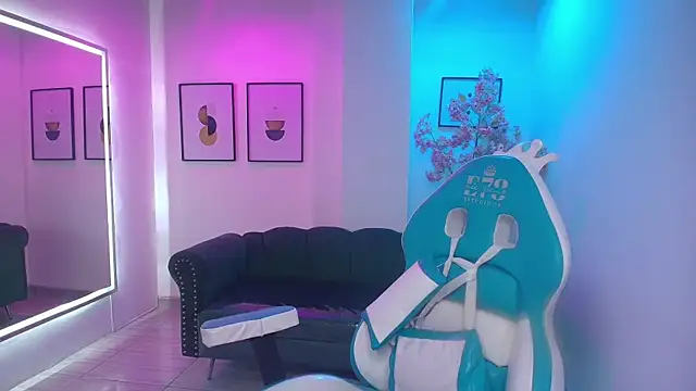Black roseee online show from April 28, 2026, 4:17 am