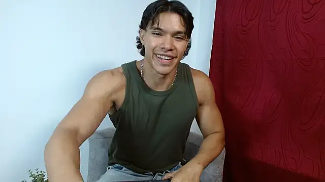 Snapshot of adriel_escalante chatting on October 2, 2025, 1:34 am adriel escalante online show from October 2, 2025, 1:34 am