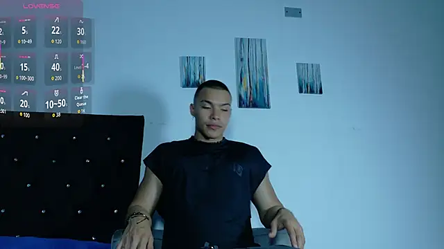adriel escalante online show from April 24, 2026, 2:03 am