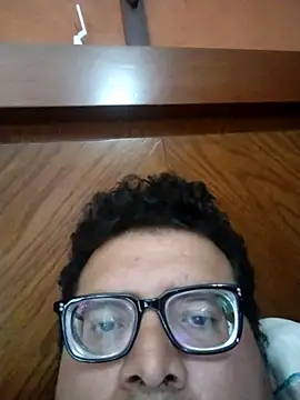 Santiagoqro85 online show from October 31, 2025, 6:31 pm