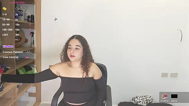 Snapshot of Isis_Bladee chatting on June 16, 2026, 6:38 am Isis Bladee online show from June 16, 2026, 6:38 am
