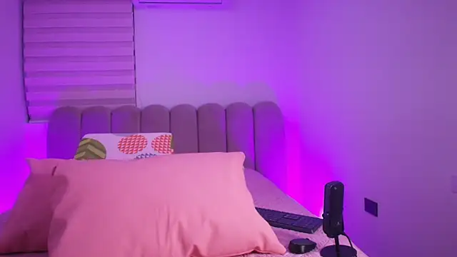 Snapshot of abbyrouss_ chatting on November 28, 2025, 3:09 am abbyrouss online show from November 28, 2025, 3:09 am