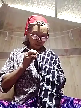 -Xuka-200 online show from October 1, 2025, 2:28 am