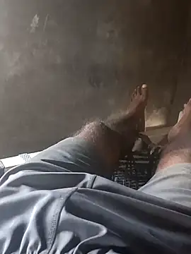 pus ylover online show from October 24, 2025, 6:32 am