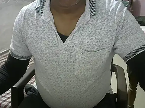 Famit025 online show from January 8, 2026, 4:20 pm