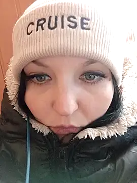 Snapshot of Breezy_88 chatting on October 14, 2025, 11:00 am Breezy 88 online show from October 14, 2025, 11:00 am