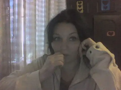 Snapshot of Breezy_88 chatting on November 3, 2025, 1:23 pm Breezy 88 online show from November 3, 2025, 1:23 pm