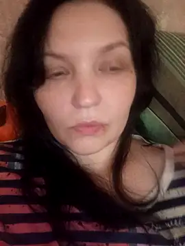 Snapshot of Breezy_88 chatting on November 12, 2025, 10:30 pm Breezy 88 online show from November 12, 2025, 10:30 pm