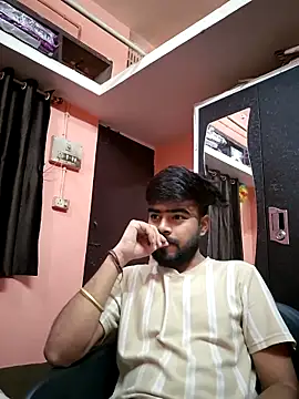 Snapshot of soniriyaa010101 chatting on June 3, 2026, 9:01 am soniriyaa010101 online show from June 3, 2026, 9:01 am