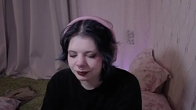 Snapshot of Alice_Zev chatting on April 21, 2026, 1:07 am Alice Zev online show from April 21, 2026, 1:07 am
