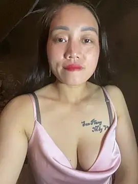 chipp-bong online show from May 2, 2026, 1:43 am