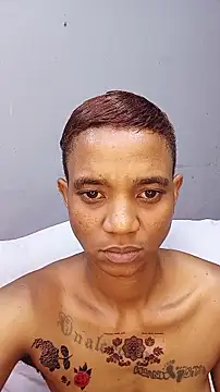 Snapshot of JANIELEE chatting on November 19, 2025, 9:48 pm JANIELEE online show from November 19, 2025, 9:48 pm