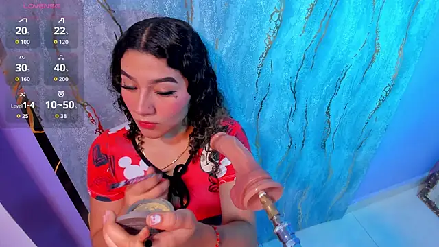 Snapshot of mia_cataleiya chatting on October 14, 2025, 11:33 am mia cataleiya online show from October 14, 2025, 11:33 am