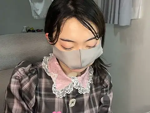 Snapshot of naginagisan chatting on June 14, 2026, 12:29 pm naginagisan online show from June 14, 2026, 12:29 pm