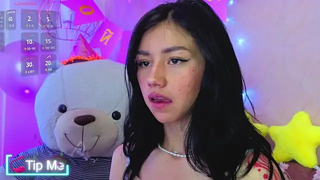Snapshot of april_bennett chatting on June 24, 2026, 1:43 pm april bennett online show from June 24, 2026, 1:43 pm
