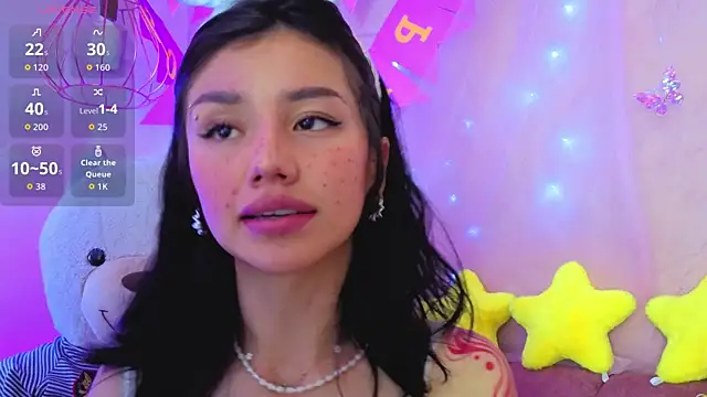 Snapshot of april_bennett chatting on July 25, 2026, 2:36 pm april bennett online show from July 25, 2026, 2:36 pm