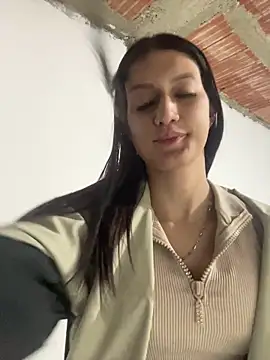 Snapshot of Caroline_daring chatting on June 5, 2026, 3:24 am Caroline daring online show from June 5, 2026, 3:24 am