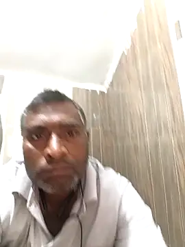 Chanderi19 online show from April 23, 2026, 1:07 am