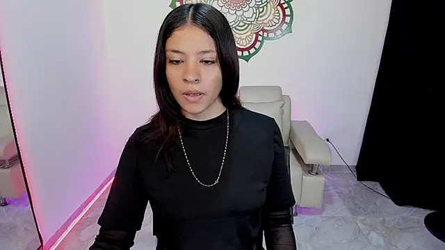 Snapshot of Candy_fox_19 chatting on July 9, 2026, 3:05 pm Candy fox 19 online show from July 9, 2026, 3:05 pm