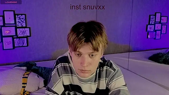 Snapshot of LouieEvans chatting on October 11, 2025, 4:12 am LouieEvans online show from October 11, 2025, 4:12 am