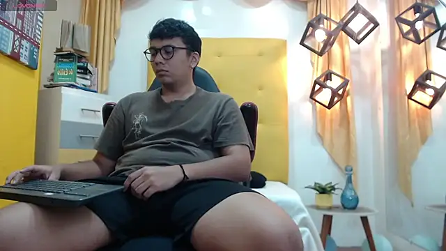 Snapshot of titanxero chatting on September 16, 2025, 12:39 pm titanxero online show from September 16, 2025, 12:39 pm