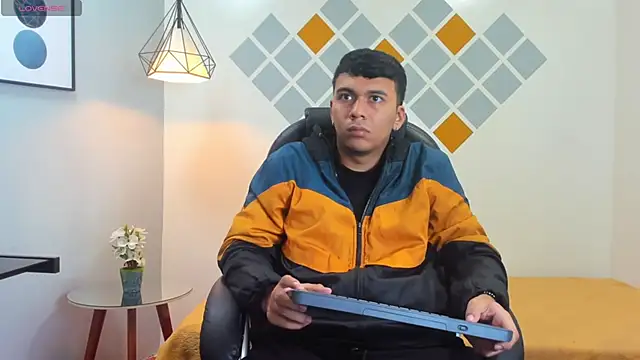 Snapshot of titanxero chatting on October 4, 2025, 11:30 am titanxero online show from October 4, 2025, 11:30 am