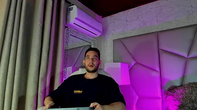 Snapshot of matti_de_lucaa chatting on September 12, 2025, 5:35 pm matti de lucaa online show from September 12, 2025, 5:35 pm