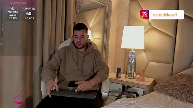 Snapshot of matti_de_lucaa chatting on September 29, 2025, 5:40 pm matti de lucaa online show from September 29, 2025, 5:40 pm