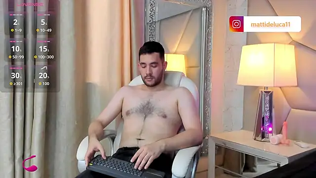 Snapshot of matti_de_lucaa chatting on October 13, 2025, 5:46 pm matti de lucaa online show from October 13, 2025, 5:46 pm