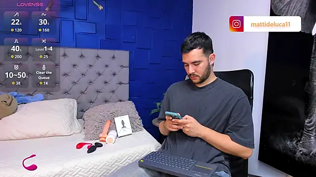 Snapshot of matti_de_lucaa chatting on October 28, 2025, 3:47 pm matti de lucaa online show from October 28, 2025, 3:47 pm