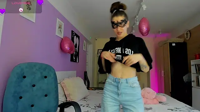 dark summer online show from February 24, 2026, 5:22 pm