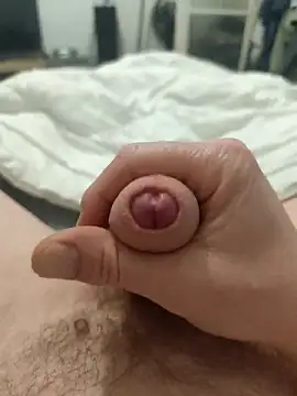 Snapshot of Treport84 chatting on February 10, 2026, 5:39 pm Treport84 online show from February 10, 2026, 5:39 pm