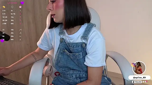 NatySpiice1 online show from January 15, 2026, 10:13 pm