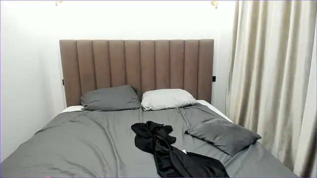 Snapshot of Maakimita chatting on November 25, 2025, 3:12 pm Maakimita online show from November 25, 2025, 3:12 pm