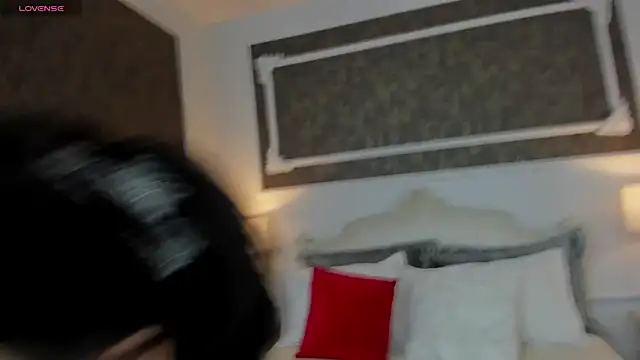 Snapshot of SharonBonet chatting on October 3, 2025, 12:13 pm SharonBonet online show from October 3, 2025, 12:13 pm