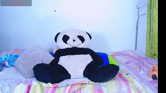 Snapshot of Gracce-Smith chatting on November 23, 2025, 4:56 am Gracce-Smith online show from November 23, 2025, 4:56 am