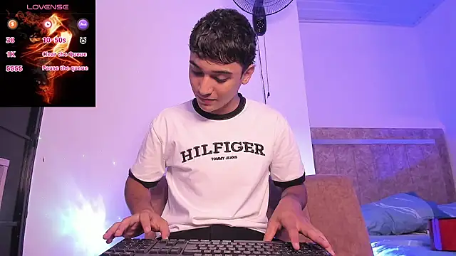 Austin Cardieff  online show from September 14, 2025, 2:00 am