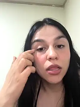 Daniela-rosee online show from May 9, 2026, 1:22 am