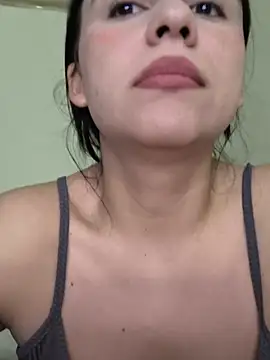 Daniela-rosee online show from July 3, 2026, 11:33 pm