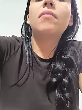Daniela-rosee online show from July 14, 2026, 4:06 am